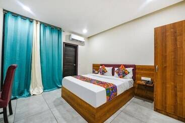 Fabhotel Hc Dream Majestic