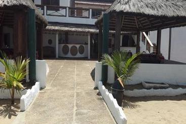 Boblin La Mer Hotel Restaurant Plage