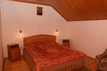 هتل Oskolok Dovbusha Mini