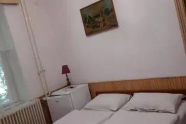 Bed and Breakfast Bendegúz Villa