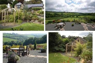 Bed and Breakfast Trussel Barn