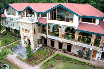 Alcor Spa Resort Kasauli