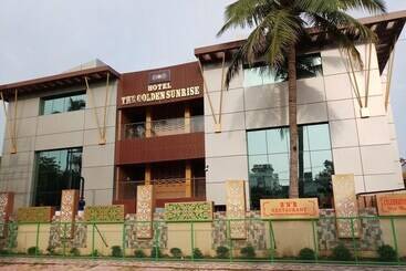 ホテル The Golden Sunrise
