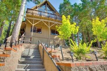 Mökkimajoitus Designer A Frame In Lake Arrowhead W/ Game Room