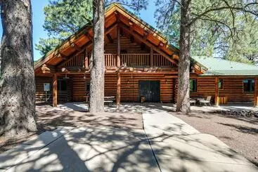 Mökkimajoitus Forested Flagstaff Cabin ~ 23 Mi From Downtown