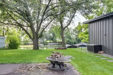 Gîte Rural Lakefront Ottertail Retreat W/ Dock + Fire Pits!