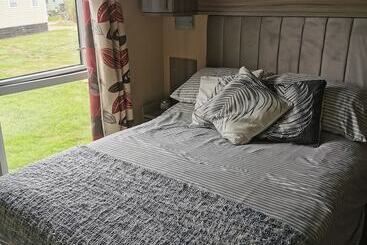 Billing Aquadrome Lakeside Retreat