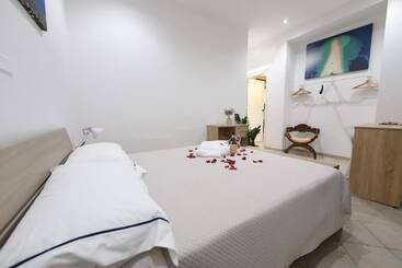 پانسیون Room In Apartment Terrasinipalermovacation For 2 Guests New