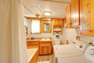 Kır Evi Pet Friendly Mcalester Home W/ Lake Eufaula Access