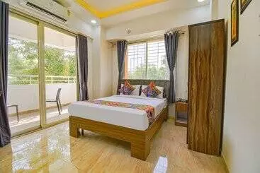 Fabhotel Red Velvet Inn & Suites