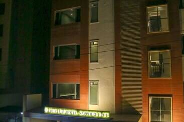 Resort Four Leaf Hotel Sapphire Blue