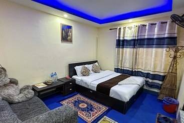 تختخواب و صبحانه Yog Darshan