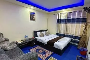 تختخواب و صبحانه Yog Darshan