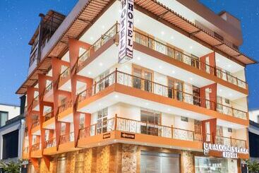 هتل Balcones Plaza