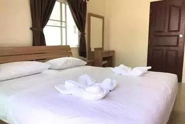 Hotel Surasak Center Sri Racha