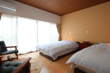 Ryokan Minshuku Shiroyama