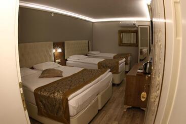 Hotel Sehri̇ Zade Yalisi