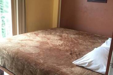 Hotelli Y Estancia 24 7