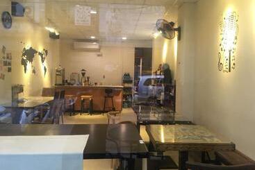 هاستل Little House