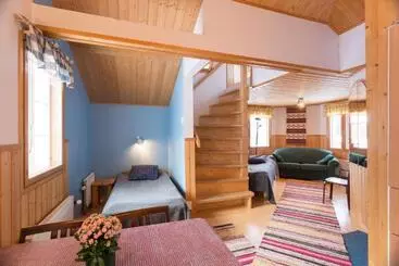 Bed and Breakfast Peltolan Luomutila