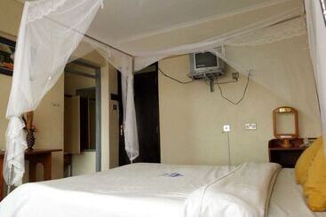 Hotel Kirimara Springs