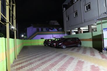 Hotelli Hyders Park The Business