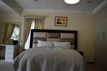 Infinity B&b