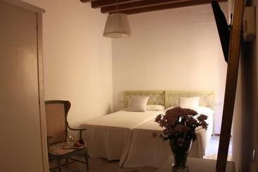 تختخواب و صبحانه Life Select San Bernardo