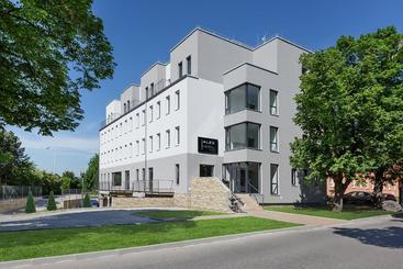 בית מלון כפרי Alex