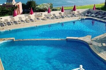 בית מלון כפרי Bellevue