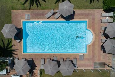 Hotel Hôtel Les Lentisques