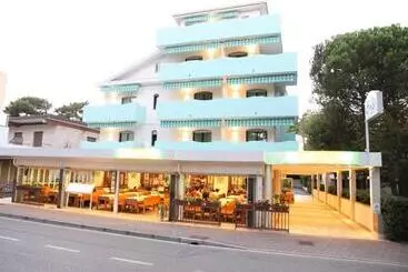 هتل Oasi