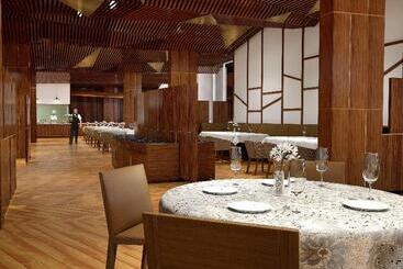 Hotel Ramada By Wyndham Darjeeling Gandhi Road