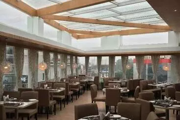 Hôtel Delta Suites