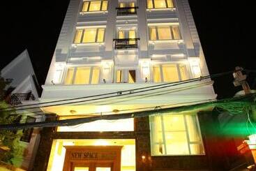 New Space Hotel Airport