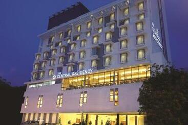 Hotelli The Central Residency
