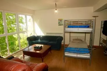 Bed and Breakfast Surf Camp San Sebastian Partyhostel