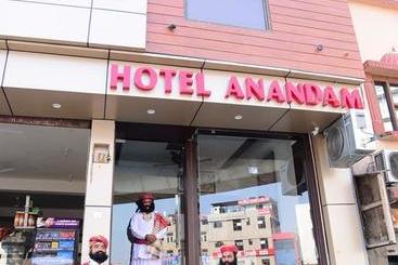 هتل Anandam