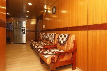 酒店 Ram Residency