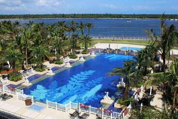 Otel Wyndham Grand Plaza Royale Wenchang