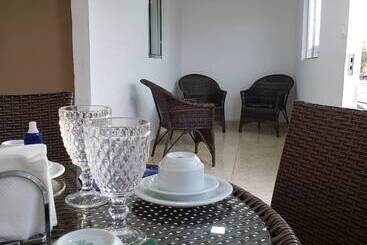 Bed and Breakfast Pousada Martins E Cia