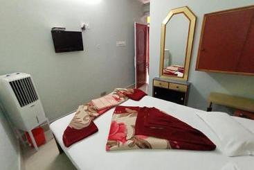 هتل Sawpanlok Residential