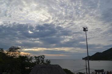 هاستل Hostal Dumbira