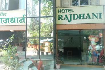בית מלון כפרי Rajdhani Resort Lonavala
