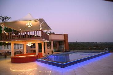 The Grand Legacy Resort & Spa Tgl Pure Vegetarian Mahabaleshwar