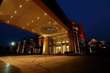 Golden Galaxy Hotels & Resorts