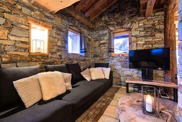 فندق Chalet White Eden