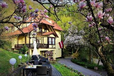 Hotel Lettisches Haus