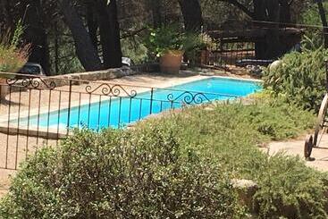 ベッドアンドブレックファースト Lou Ventoulet