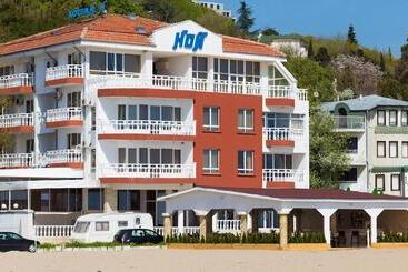 Hotel Noy